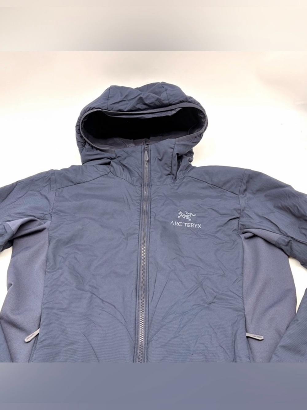 Arc'teryx Women's Atom Navy Hooded Utility Jacket S - Picture 4 of 10